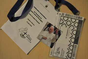 Image - Messe_du_Pape_materiel.JPG